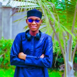 Uxsters_Aderm😎