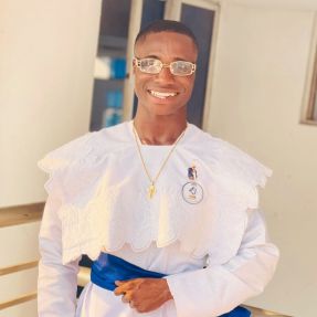 NINI_OLA💙🤗