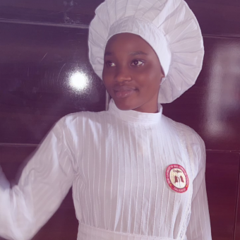 Sis Esther sewekan hude