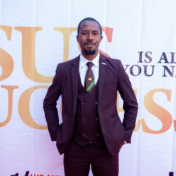 Awesome Amos
