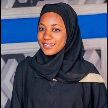 Cmrd : Umma Abdullahi