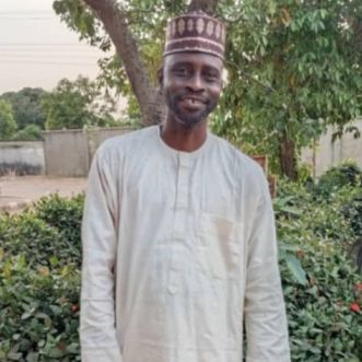 الشاعر الدكتور طيب مصطفى