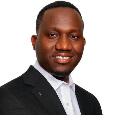 Abimbola Amusan  C.O.O, Vesti Tenchonolgies