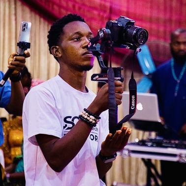 DIRECTOR SG